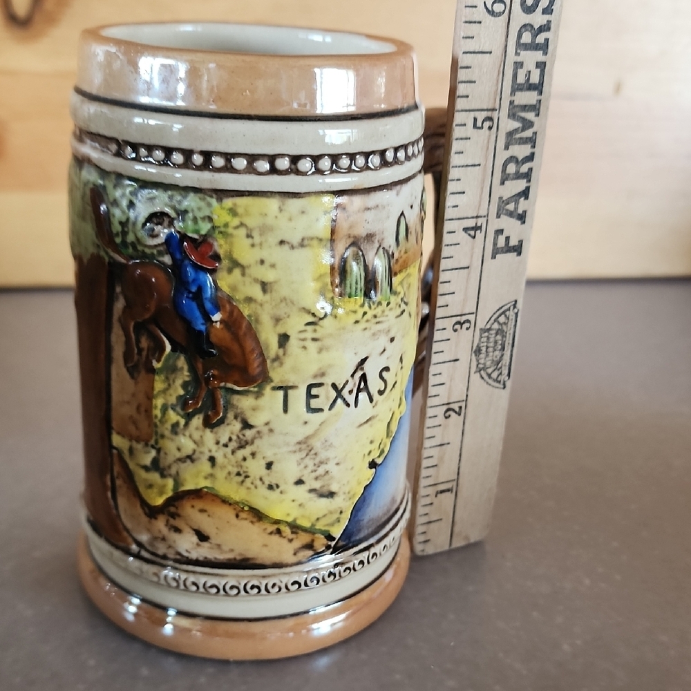 Texas Ceramic Souvenir Beer Stein - Yellow & Blue - Picture 12 of 13